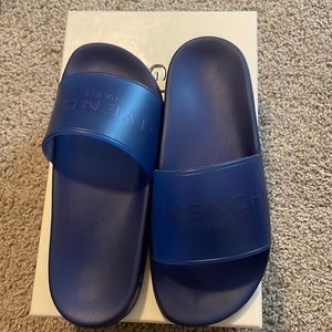 Brand new Never worn Authentic Givenchy kids slides.